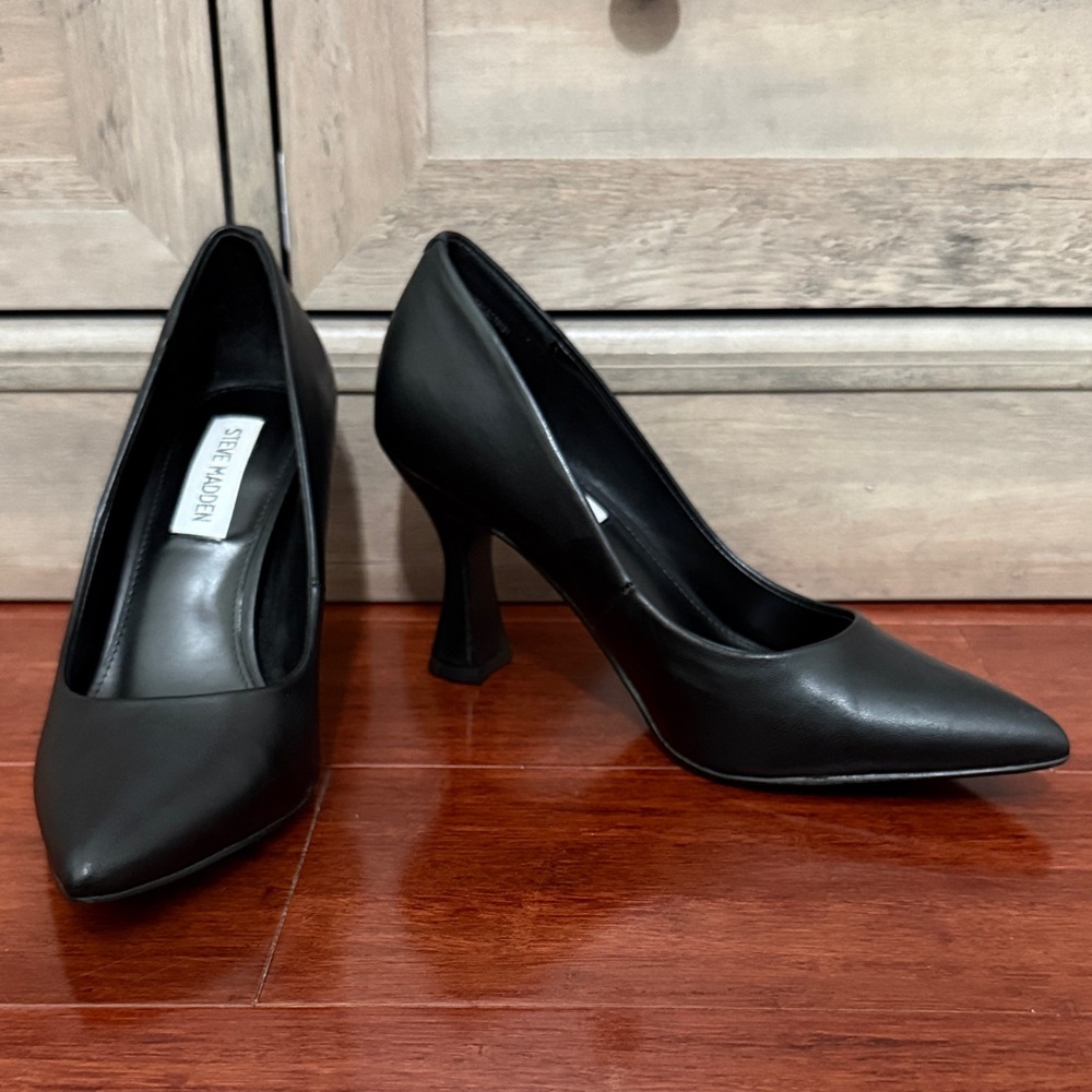 Steve Madden Lecture Black Pumps 5.5